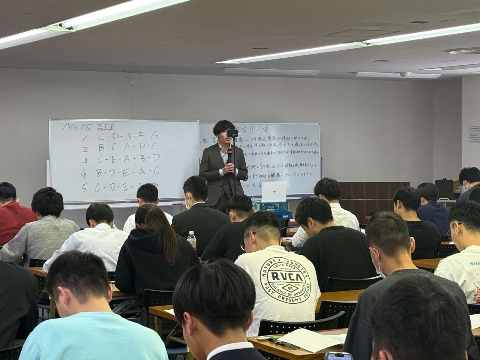 講師による直接指導の様子